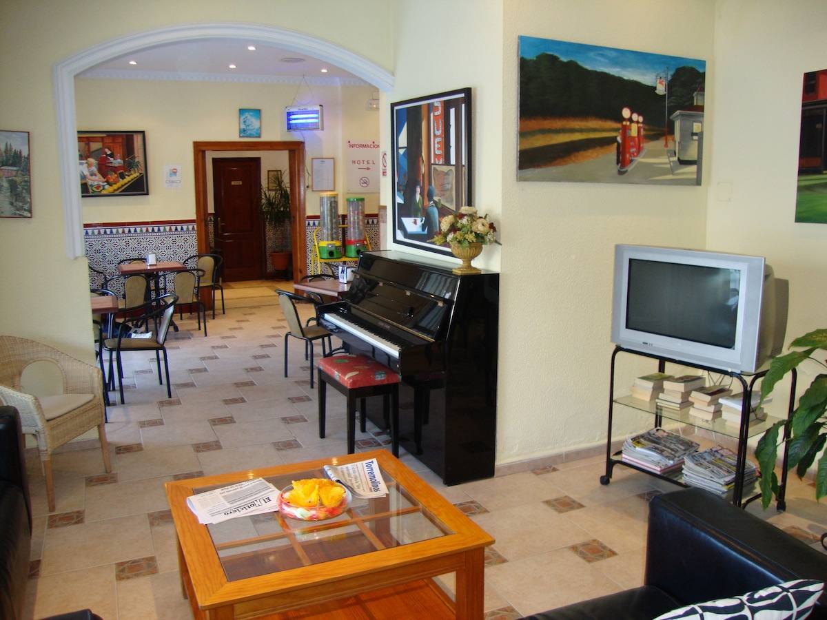 Hotel Cabello Torremolinos Eksteriør bilde